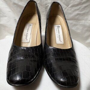 Etienne Aigner Black Croc-Embossed Leather Heels – Size 6